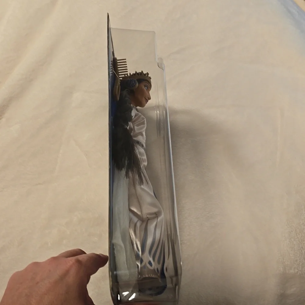 Queen Amaya‎ of Rosas Doll from Disney Mobie Wish NWT
